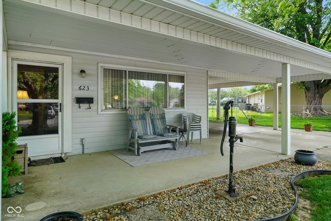 view of covered porch | Image 7
