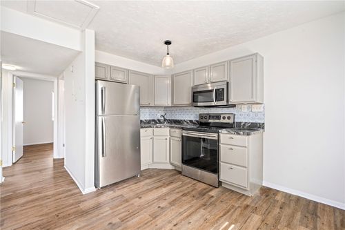 b-301-557 W Glenn Ave, Auburn, AL, 36832-7639 | Card Image