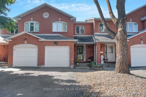 4 Thornbury Cres, Nepean, ON, K2G6C6 | Card Image