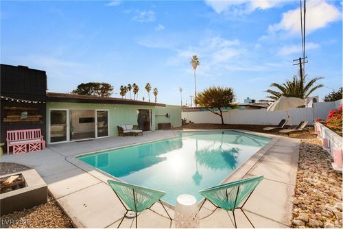 1438 Cayuga Parkway, Las Vegas, NV, 89169 | Card Image