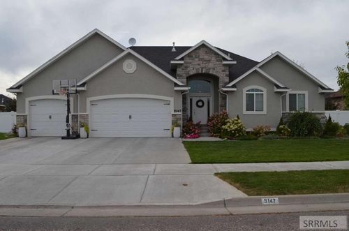 5147 Eaglewood Dr, Idaho Falls, ID, 83401-6169 | Card Image