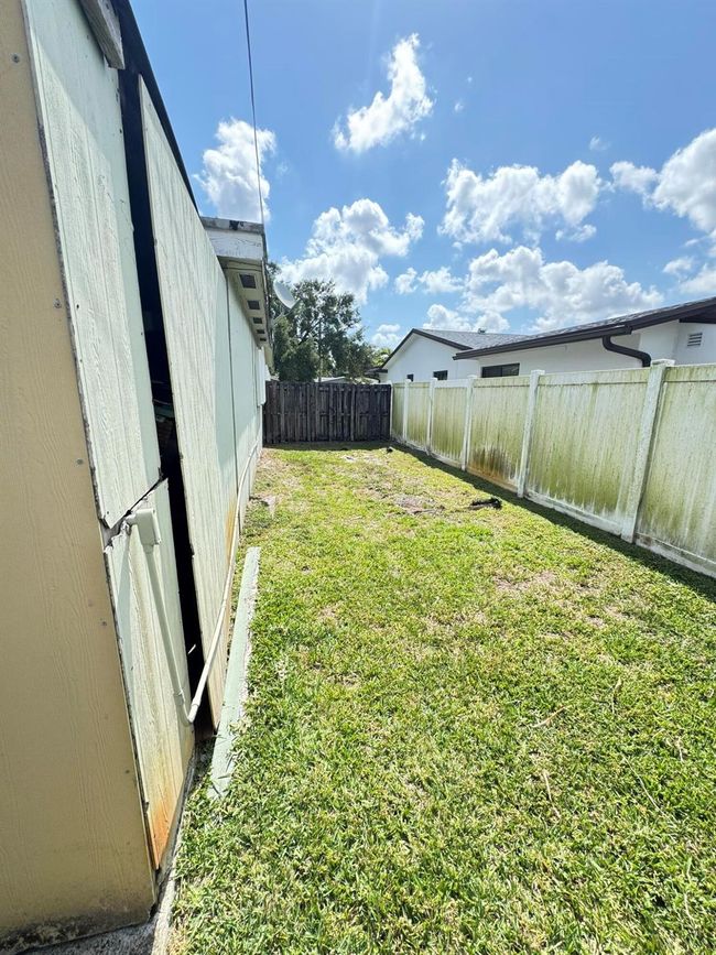 5013 Sw 88 Th Ter, House other with 3 bedrooms, 2 bathrooms and null parking in Cooper City FL | Image 24