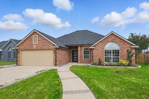130 N Point Dr, Krum, TX, 76249-5343 | Card Image