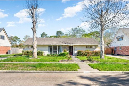 8314 Edgemoor Dr, Houston, TX, 77036-5610 | Card Image