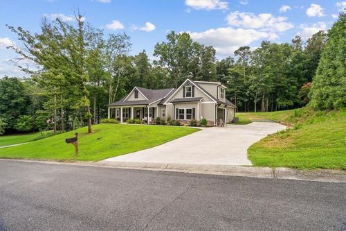499 Oakland Dr Se, Calhoun, GA, 30701-4262 | Card Image