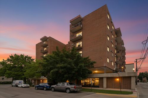710-7830 W North Ave, Elmwood Park, IL, 60707-3539 | Card Image