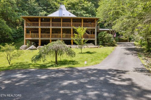 3014 N Clear Fork Rd, Sevierville, TN, 37862-7901 | Card Image