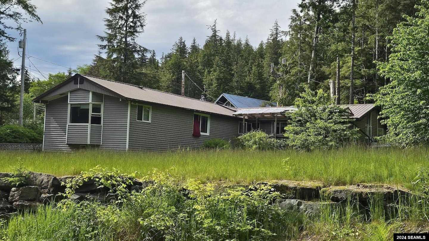 Berry Ct, Ketchikan, AK 99901