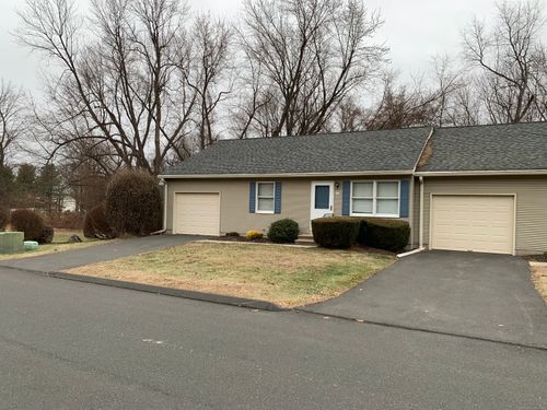 apt-1c-102 N Maple Street, Enfield, CT, 06082 | Card Image