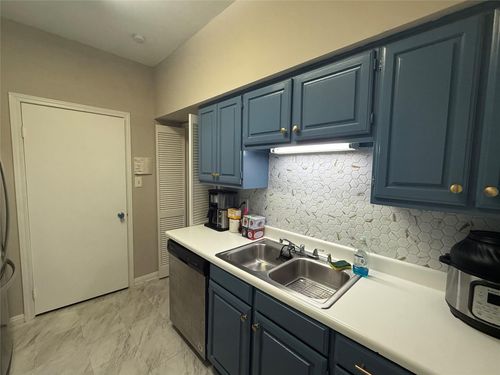 381-2475 Underwood St, Houston, TX, 77030-3534 | Card Image