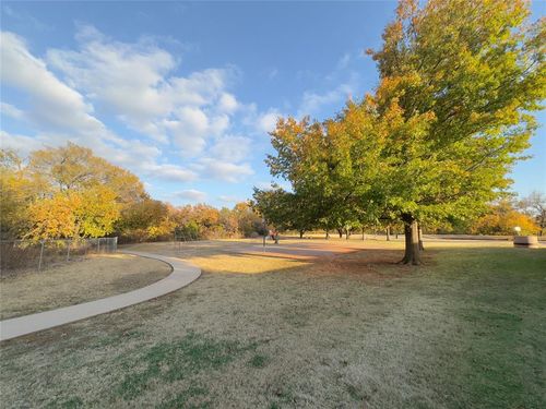 408 Little Chisholm Cir, Edmond, OK, 73012-6671 | Card Image