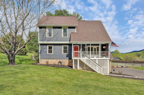 7835 Forest Edge Dr, Roanoke, VA, 24018-5844 | Card Image
