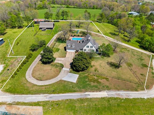 3265 S Barrington Rd, Tontitown, AR, 72704-6252 | Card Image