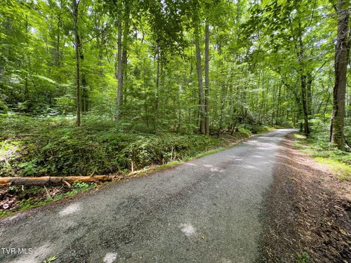 000 Hopkins Rd, Cosby, TN, 37722 | Card Image