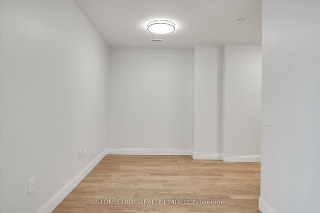 220 - 555 Bonaccord St, Home with 2 bedrooms, 1 bathrooms and 1 parking in Peterborough ON | Image 11