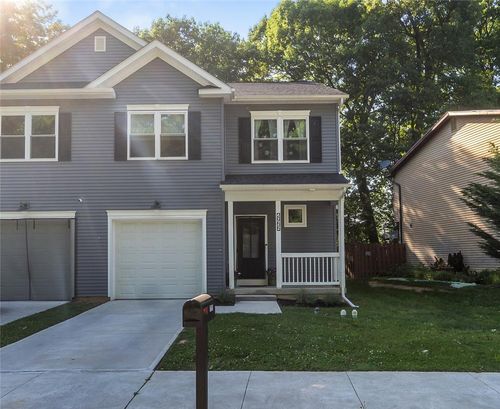 2955 Ithaca St, Allentown, PA, 18103-7352 | Card Image