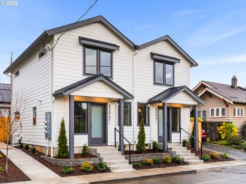 b-4206 Ne 20th Ave, Portland, OR, 97211-5782 | Card Image