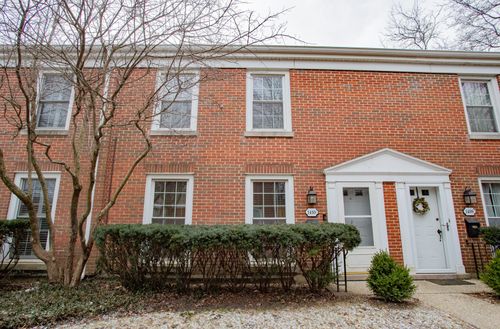 1410 Pebblecreek Dr, Glenview, IL, 60025-2030 | Card Image