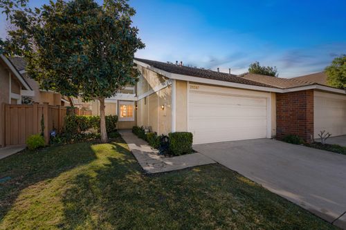 28347 Connie Court, Canyon Country, CA, 91387 | Card Image