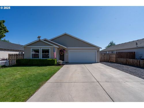 386 Center Ridge Dr, Culver, OR, 97734-1501 | Card Image