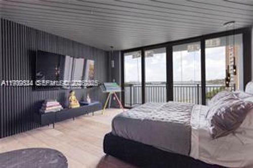 6e-770 Ne 69th St, Miami, FL, 33138-5757 | Card Image