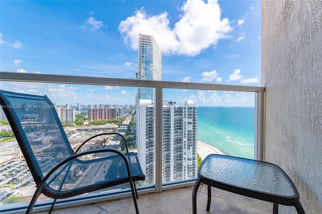 2906 - 16699 Collins Ave, Condo with 3 bedrooms, 2 bathrooms and null parking in Sunny Isles Beach FL | Image 25