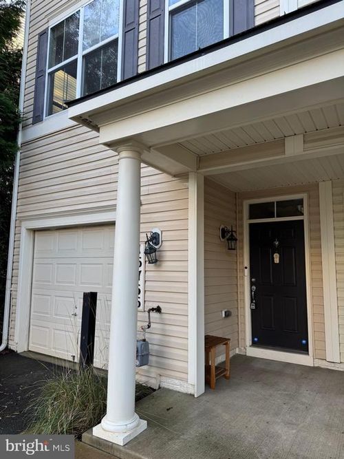 16766 Blackjack Oak Ln, WOODBRIDGE, VA, 22191-7517 | Card Image