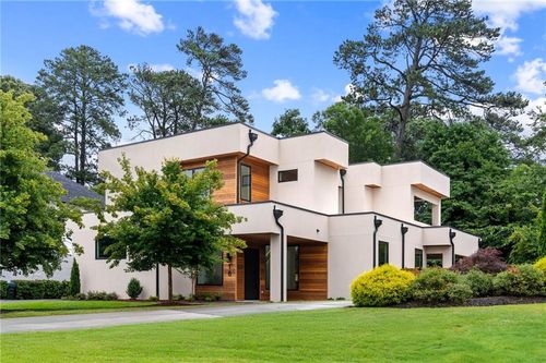 16 Bonnie Ln, Sandy Springs, GA, 30328-3033 | Card Image