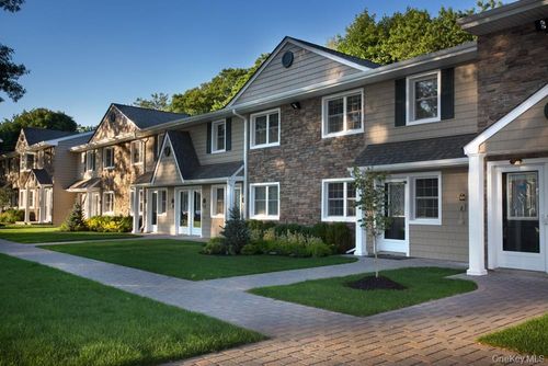102-102 Tudor Ln, Middle Island, NY, 11953-1362 | Card Image