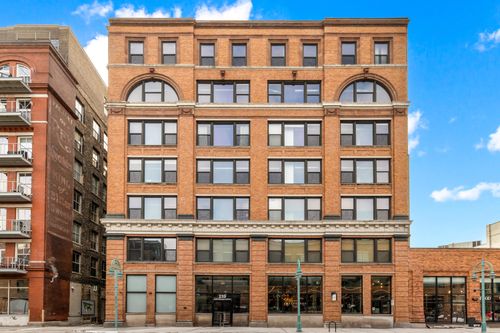 239 E Chicago St, MILWAUKEE, WI, 53202-5924 | Card Image
