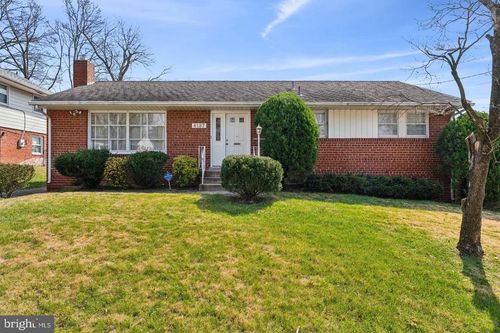 6127 85th Ave, NEW CARROLLTON, MD, 20784-2841 | Card Image