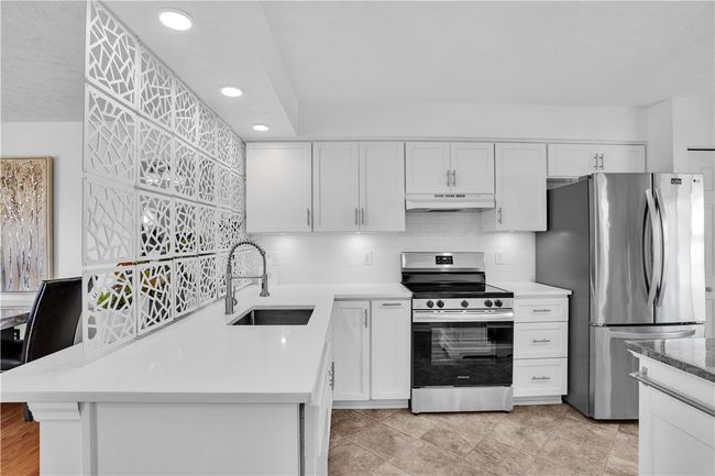 841 Sunset Cir, Townhouse with 3 bedrooms, 4 bathrooms and 2 parking in Cranberry Twp PA | Image 12