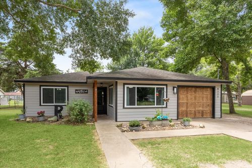 6111 Dubose St, Wallis, TX, 77485-9880 | Card Image