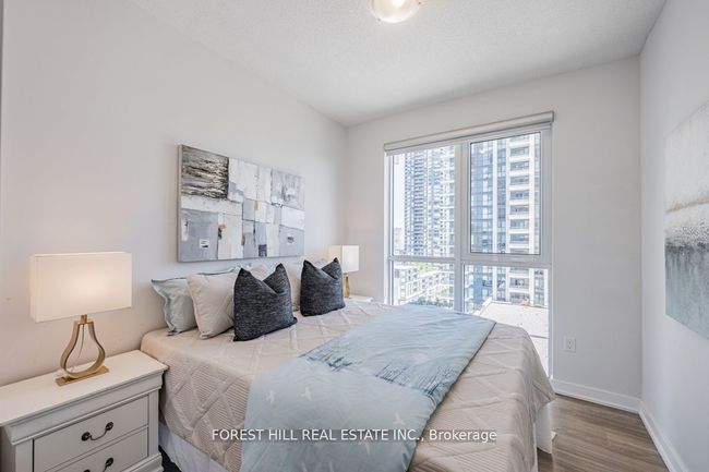 1209 - 4085 Parkside Village Dr, Condo with 3 bedrooms, 2 bathrooms and 1 parking in Mississauga ON | Image 15