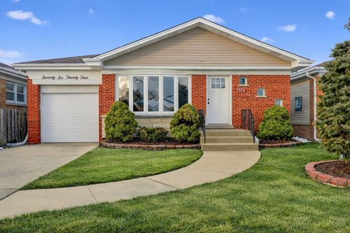 7624 W Ainslie St, Norridge, IL, 60706-3347 | Card Image