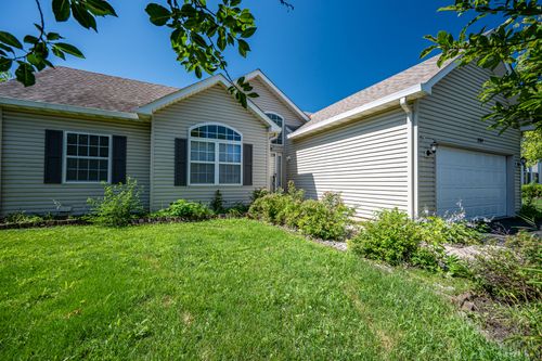 204 Magnolia Dr, North Aurora, IL, 60542-3035 | Card Image