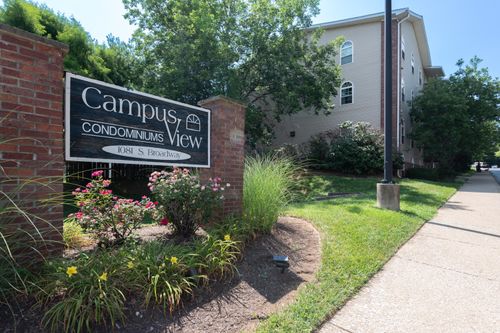 405-1081 Broadway, Lexington, KY, 40504-2692 | Card Image
