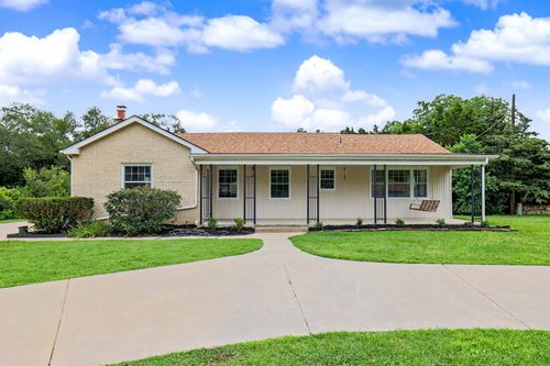 22 E Sequoia, Wichita, KS, 67206 | Card Image