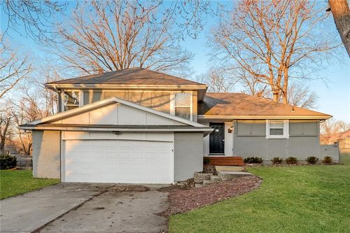 12806 Richmond Ave, Grandview, MO, 64030-2163 | Card Image