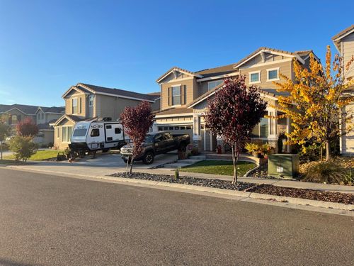 2049 Cattledrive Way, Roseville, CA, 95747-9609 | Card Image