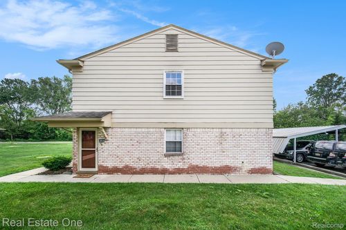 204 Princeton Dr, South Lyon, MI, 48178-1663 | Card Image