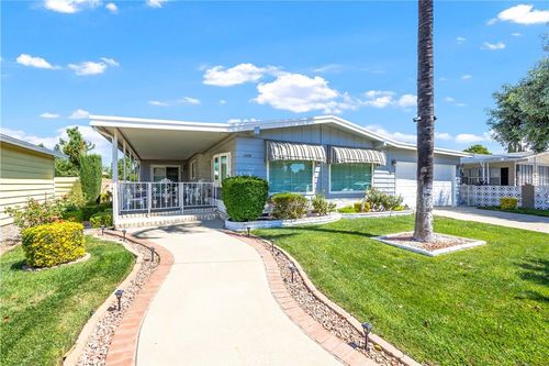 2908 Jacaranda Way, Hemet, CA, 92545-8123 | Card Image