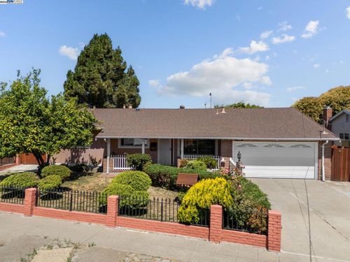 2435 Catalpa Way, Hayward, CA, 94545-4654 | Card Image