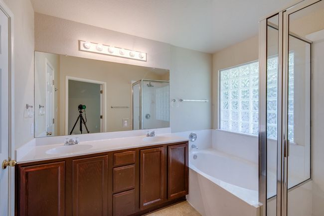 11308 Los Comancheros Rd, House other with 3 bedrooms, 2 bathrooms and 2 parking in Austin TX | Image 17