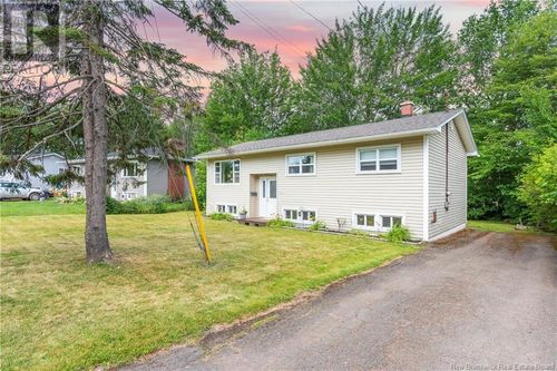 229 Ogden Dr, Riverview, NB, E1B2S5 | Card Image