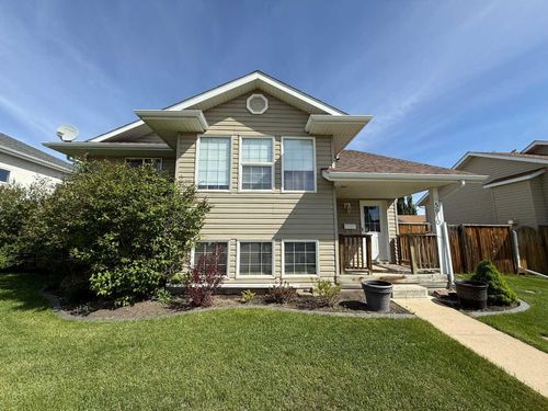 5910 61 Avenue, Ponoka, AB, T4J1T8 | Card Image