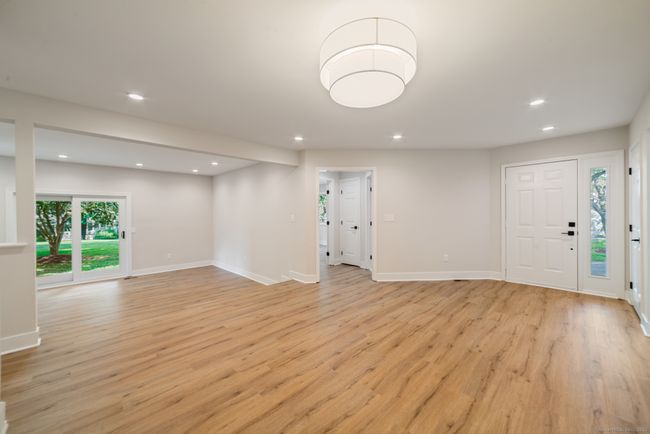 27-157 - 12 Boulevard Dr, Condo with 2 bedrooms, 2 bathrooms and null parking in Danbury CT | Image 9