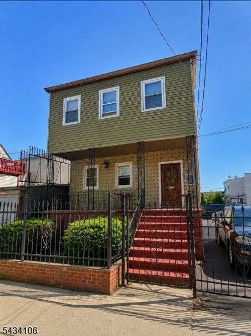 250 Berkeley Ave, Newark, NJ, 07107-1902 | Card Image