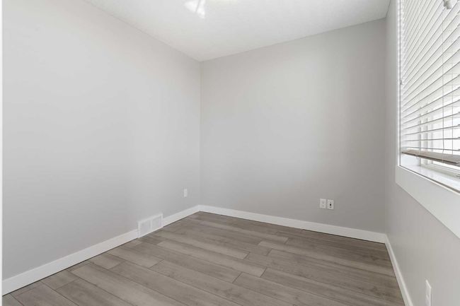 35 - 111 Rainbow Falls Gate, Townhouse with 3 bedrooms, 3 bathrooms and 2 parking in Chestermere AB | Image 6