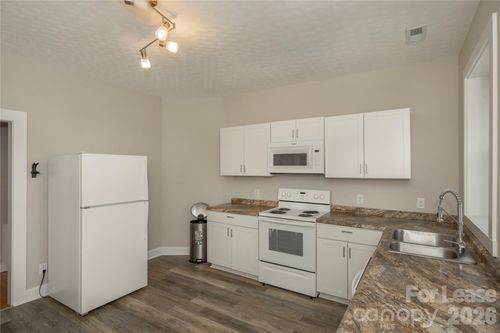 ste-c-212 S Broad St, Brevard, NC, 28712-3770 | Card Image